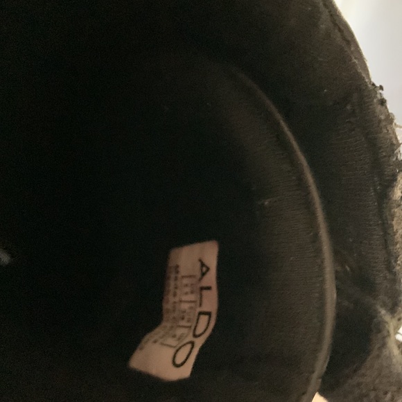 Black cute booties, make me an offer not a ridiculously 1 - Picture 3 of 4